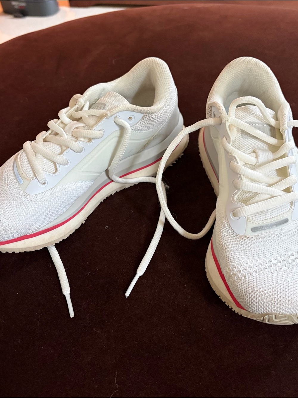 Raesyn White Walking Sneakers with Red accent
